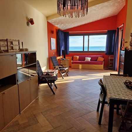 Casa Di Poseidone Villa บรูโกลี ภายนอก รูปภาพ