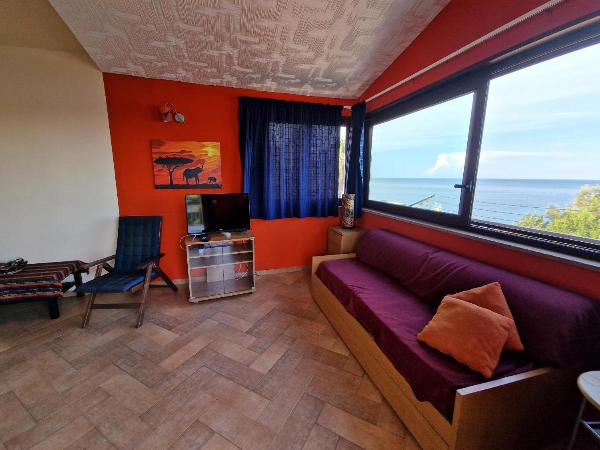 Casa Di Poseidone Villa บรูโกลี ภายนอก รูปภาพ