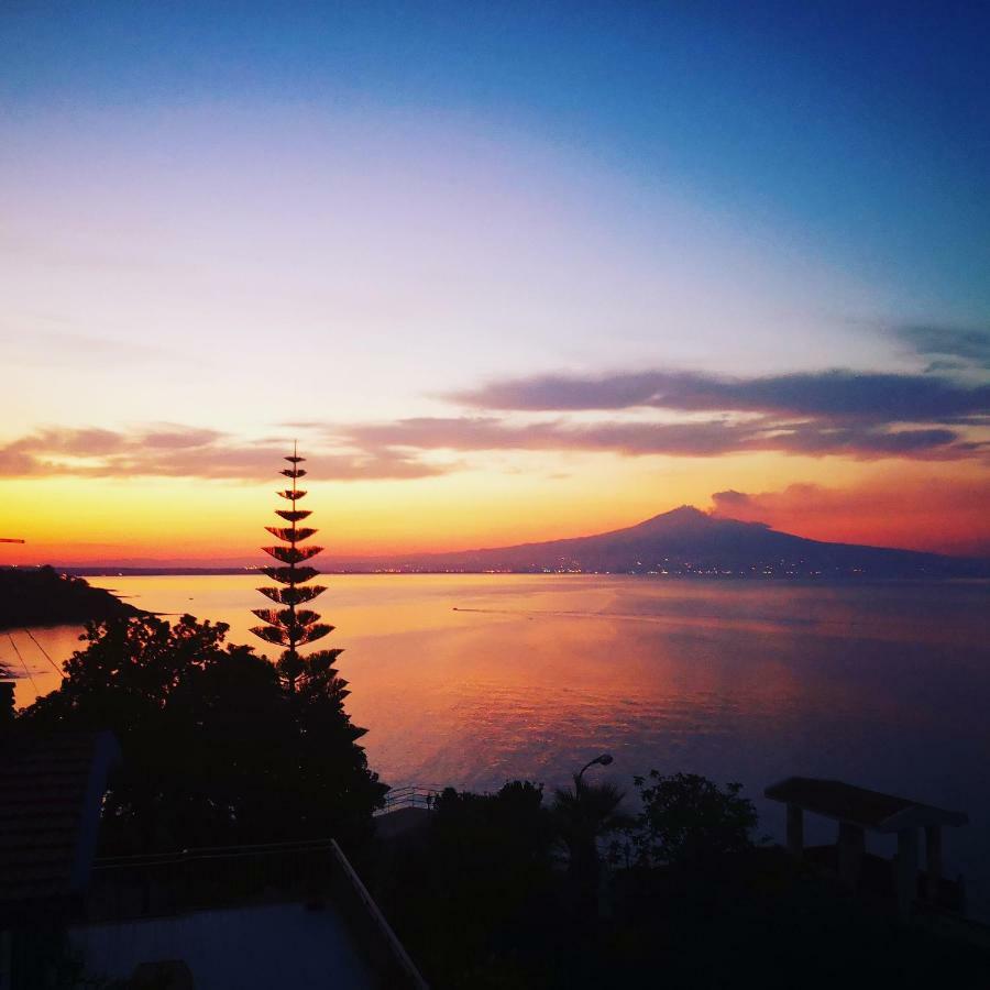 Casa Di Poseidone Villa บรูโกลี ภายนอก รูปภาพ